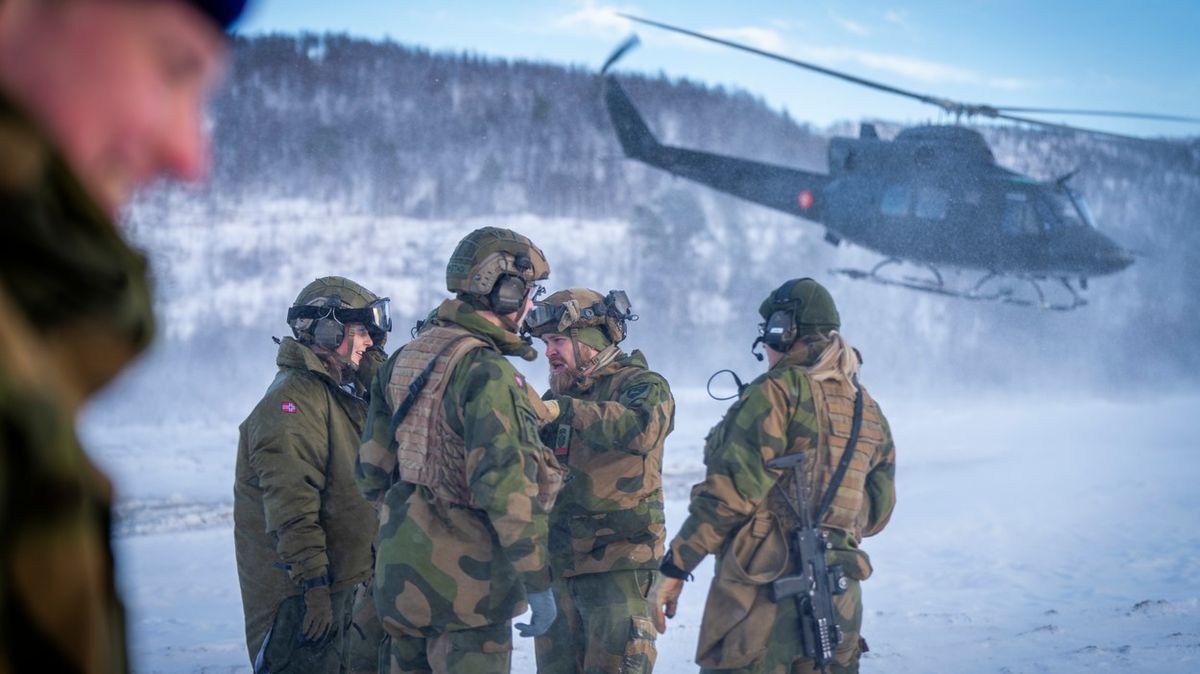 Norge har økt sin kampvåkenhet.  De snakker om den alvorligste situasjonen på flere tiår